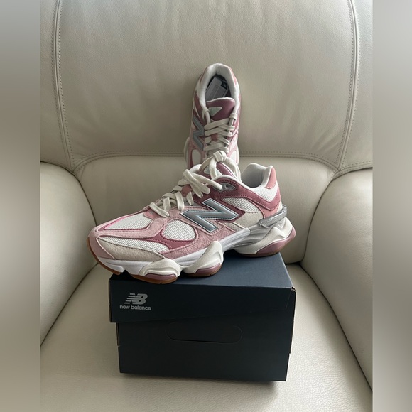 New Balance 9060 Rose Pink U9060FRL - Women’s Size 7.5 US - Pink White Shoes NEW - Picture 10 of 11